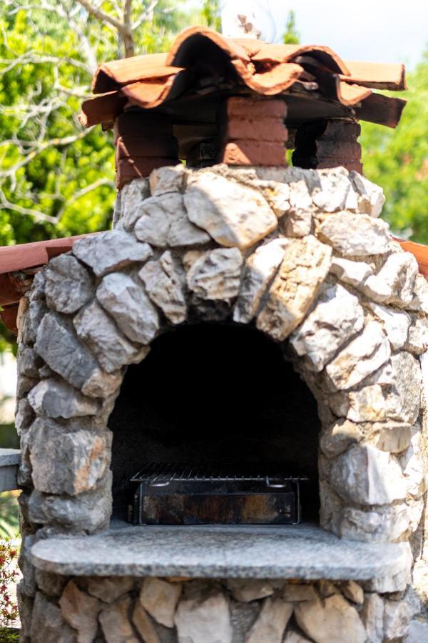 Charming Studio With Hot Tube, Terrace, Barbecue And Garden Kraljevica Eksteriør billede